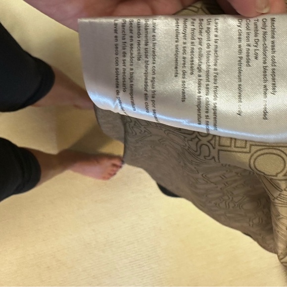 Michael Kors Quilted Ladies Jacket. Size M - Picture 5 of 6